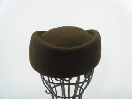 オーストリアの帽子工房ミュールバウアー 社 ヴィンテージ フェルト帽子(ブラウン)