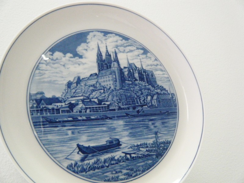 マイセン  アルブレヒト城と艀（はしけ）　絵皿